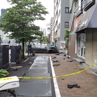 東京都港区東麻布　麻布十番～赤羽橋間でマセラティ大破