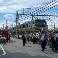 高崎線　尾久駅付近で沿線火災