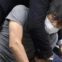 安倍元総理が銃撃された瞬間と犯人逮捕の緊迫した現場