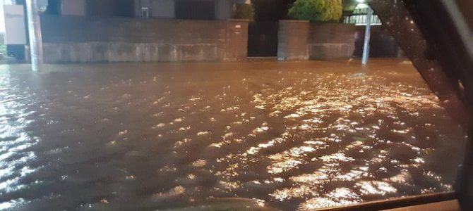 【冠水】千葉市稲毛区周辺で大雨で国道14号が冠水