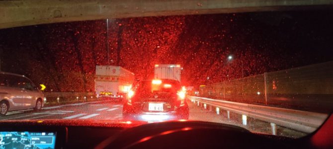 中央道　飯田山本IC〜中津川IC付近で車両火災