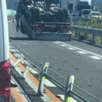 東九州道　苅田北九州空港IC〜みやこ豊津ICで事故「ダンプカーが横転」