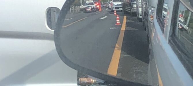 国道246号　神奈川県座間市東栗原で事故「西原交差点で5台の多重事故」