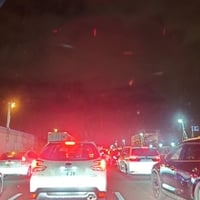 東名高速 下り 東京料金所付近で事故「白のハイエースがタイヤ取れて止まってる」