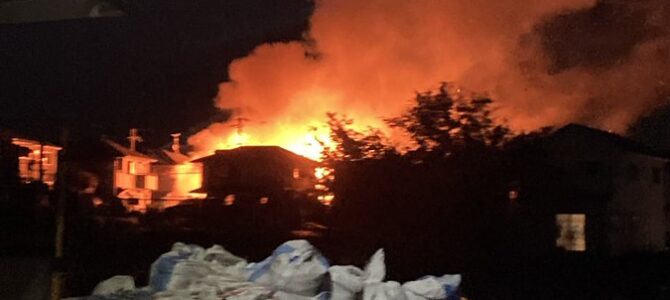 滋賀県大津市下阪本付近で火事!! 「火の粉がすごい」 滋賀県大津市下阪本付近で火事!! 「火の粉がすごい」