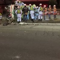 国道16号線　東京都昭島市緑町で事故！「救急車が横転」