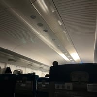 東海道新幹線　豊橋〜名古屋駅間で停電！運転見合わせ「原因不明。トイレ使えないらしい」